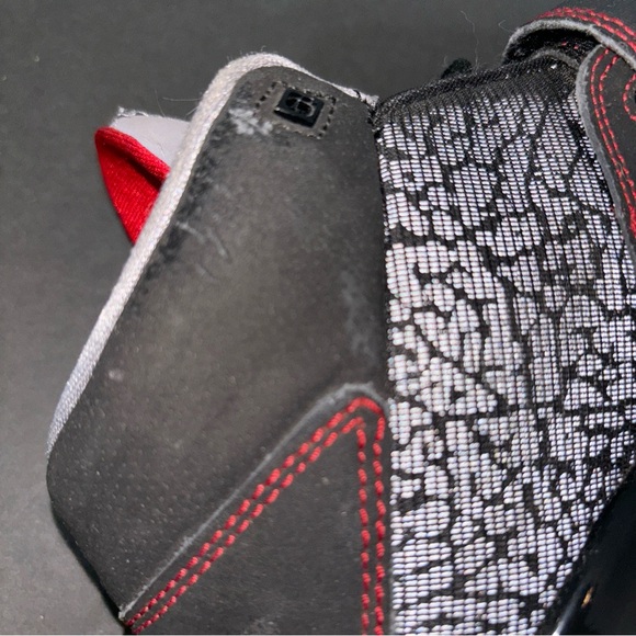 Jordan Nike Hi Top Basketball Sneakers Boys 4Y #602662-004 Black & Gray W/red - Picture 8 of 11